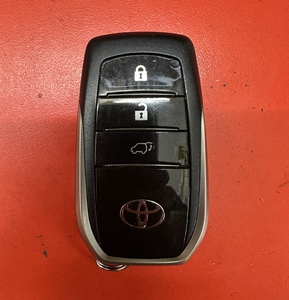 Ключ LandCruiser 200 2015-2019 Европа б/у